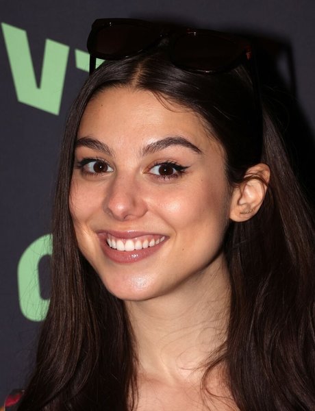 Kira Kosarin 独占女優 画像