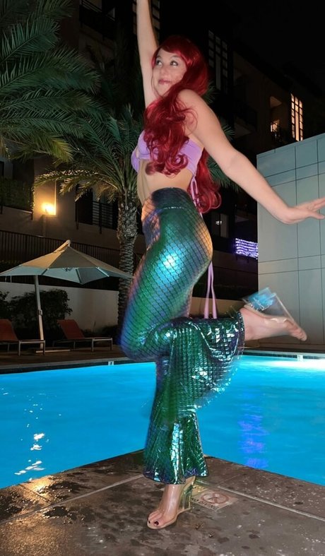 Kira Kosarin トップ女優 アーカイブ