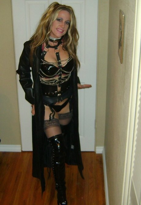 gartersex ポルノスター ヌード 画像