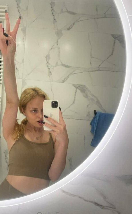 yourene 高品質スター 写真