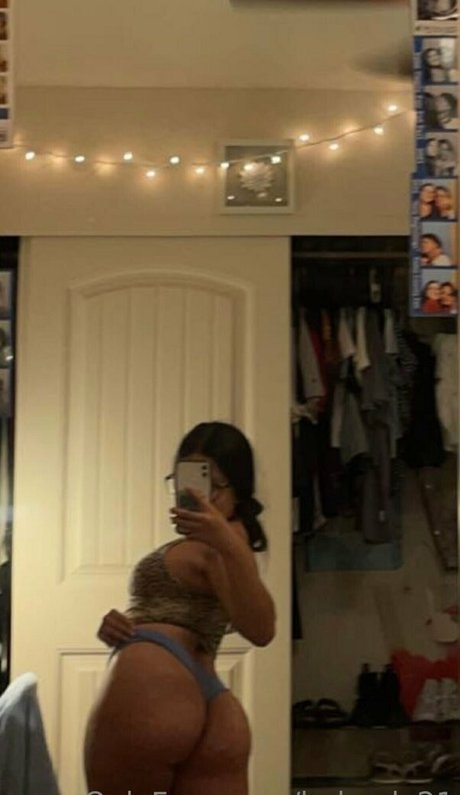 レズビアンマッサージオンリーファンズ 美しい 画像