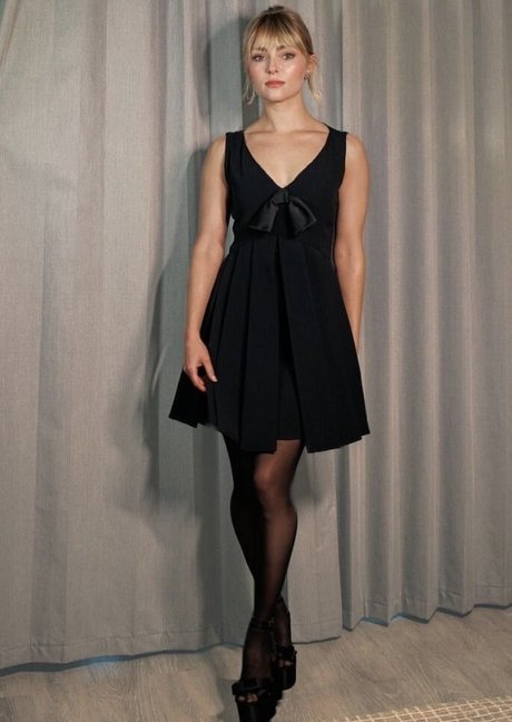 AnnaSophia Robb エロティックなモデル 写真