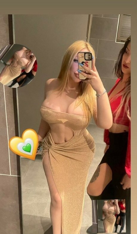 Ecesinn_ エロティックなモデル 写真