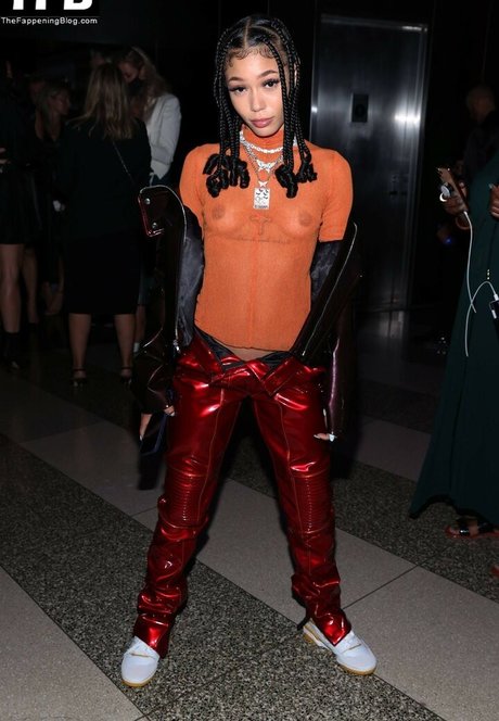 巨乳ランジェリーオンリーファンズ 無料ヌード 写真