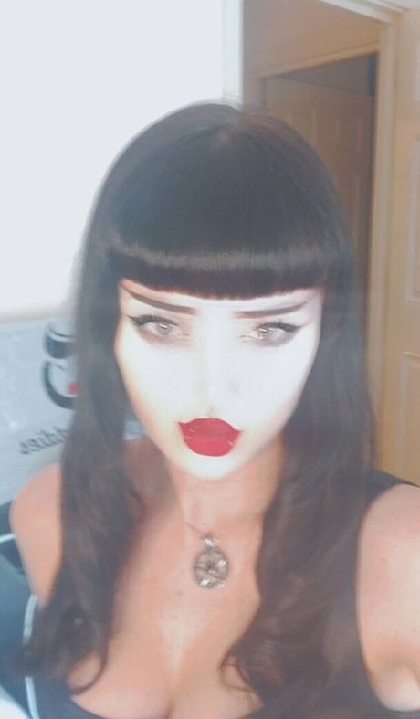 missdellavigne HDモデル 写真