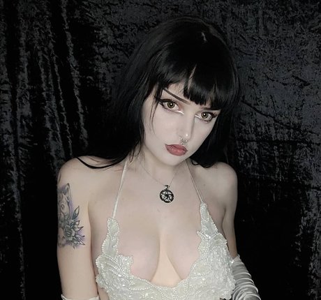 missdellavigne 最高のモデル 写真