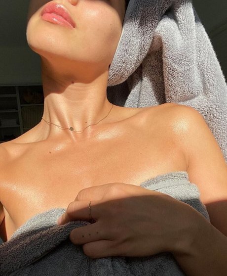 Megan Batoon 最高の女優 ギャラリー