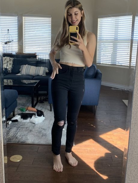 ラバーオンリーファン ポルノ 画像