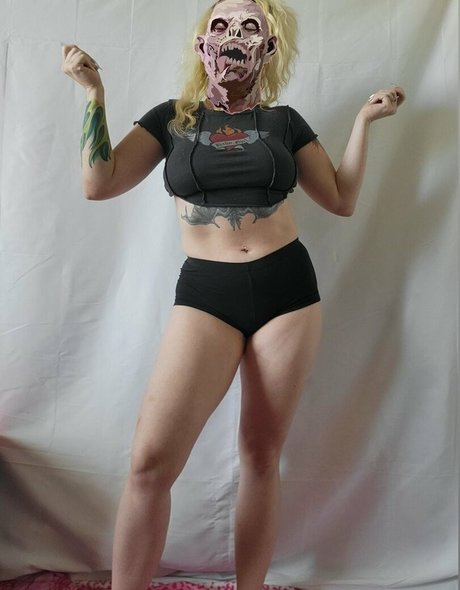 Abadon ヌード女優 写真