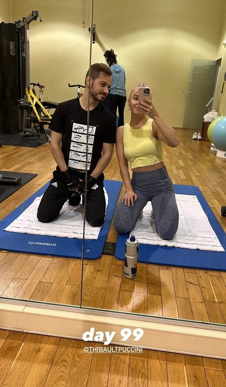 フィットネス 裸 オンリーファンズ アートxxx 写真