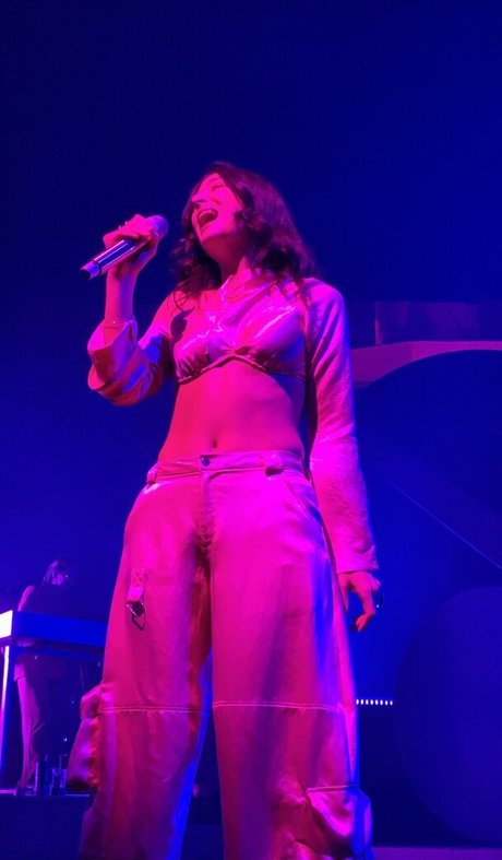 Lorde ホットスター 画像