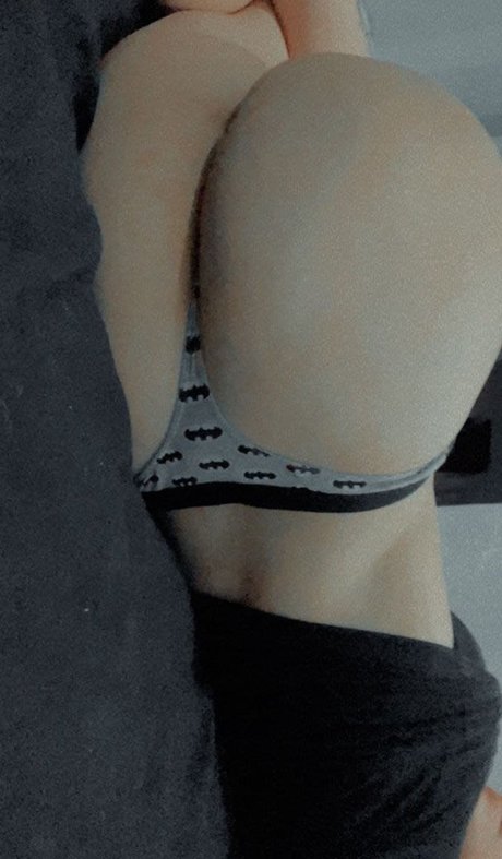 柔軟なティーンオンリーファン エロ 画像