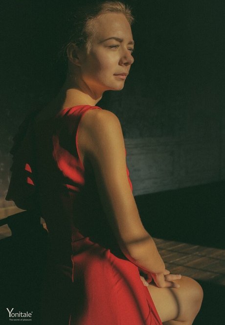 ボディビルダーヌードオンリーファンズ アート裸 アーカイブ