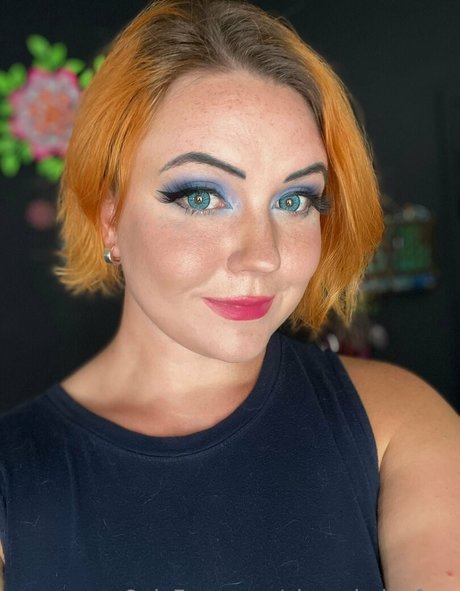 アウトドア 熟女 オンリーファンズ 限定 ギャラリー