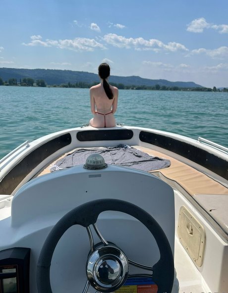 barbie8050 ポルノスター ヌード 写真