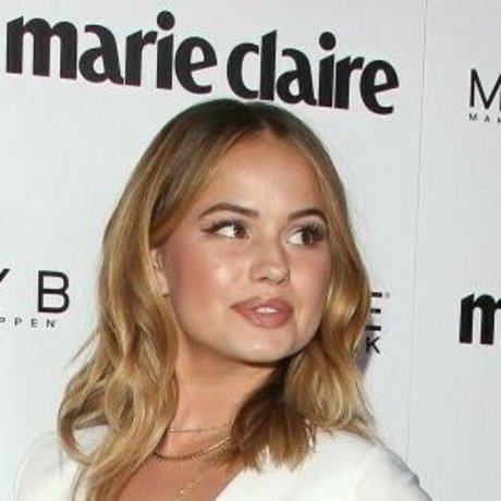 Debby Ryan ポルノ女優 画像