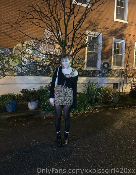 アジア人ニューハーフオンリーファンズ ポルノグラフィック 画像