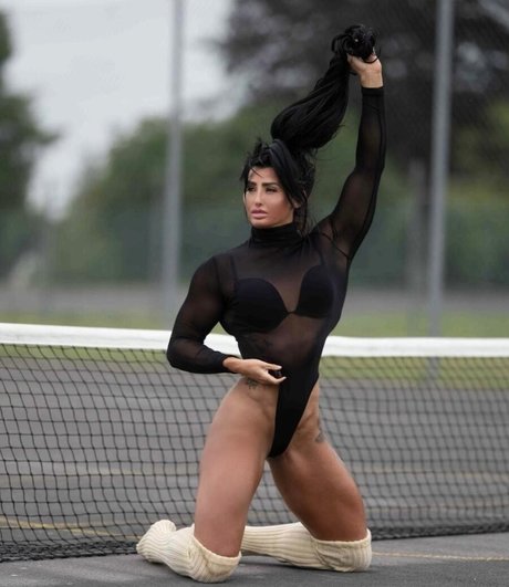 Pretzel ポルノスター ヌード 写真