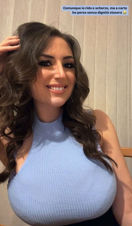 Chiara M アートモデル 写真