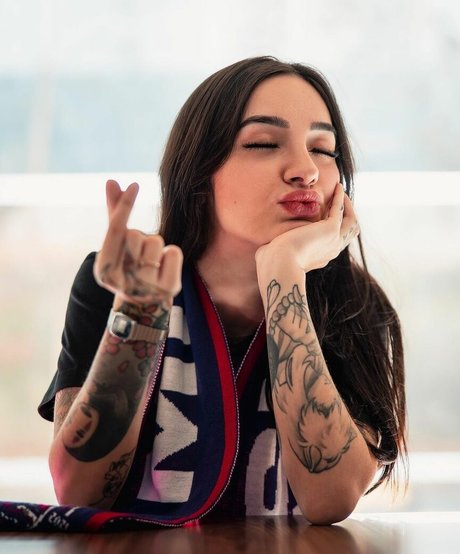 Leticia Caputi スター 写真