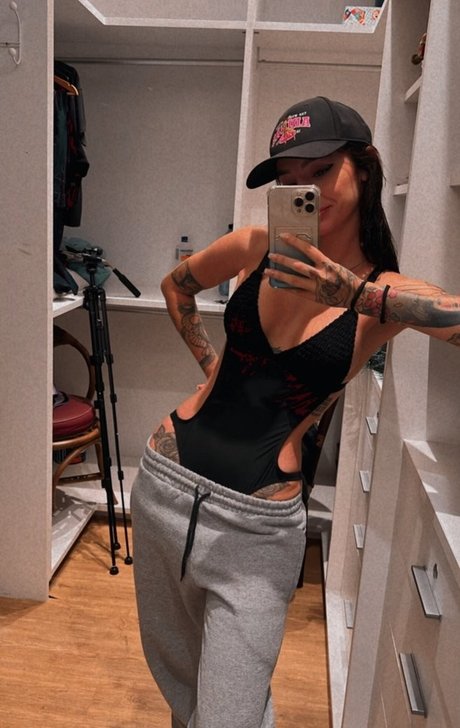 老母オンリーファン ホットセクシー 画像