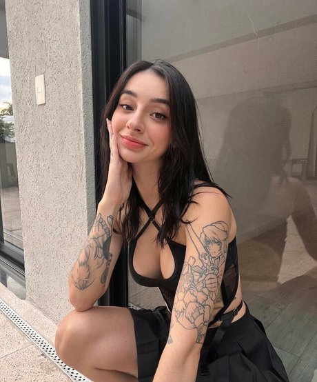 Leticia Caputi 裸のポルノスター ギャラリー