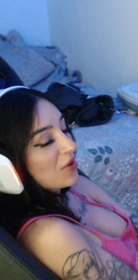 Leticia Caputi セクシーなスター 写真