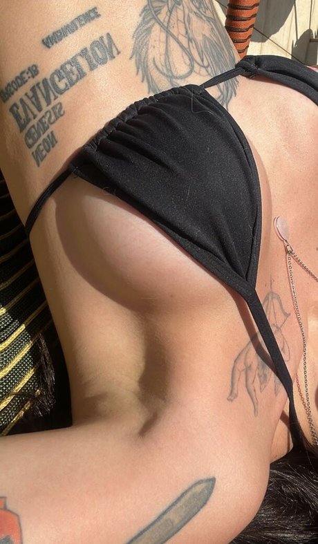 Leticia Caputi ポルノスター ギャラリー