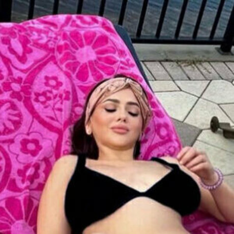 EvelynLuxe トップモデル 写真