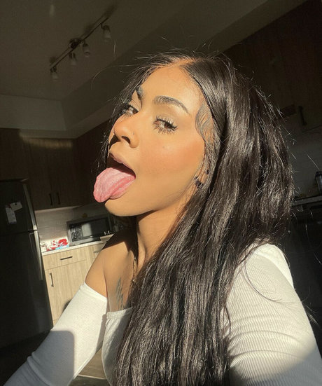 Gabriella Gurbs ヌードモデル 画像