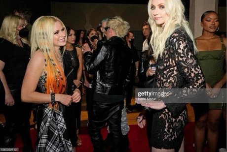 スペードのクイーン オンリーファンズ 無料セクシー 画像