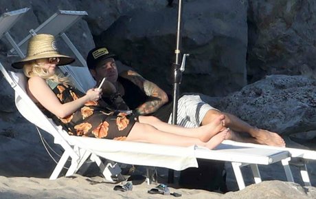 アナル乱交オンリーファンズ ホットセクシー 写真