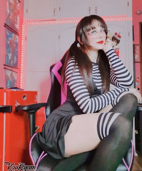 Kouryam 美しいモデル 写真