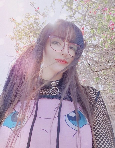 ボディビルダーヌードオンリーファンズ セクシー 写真