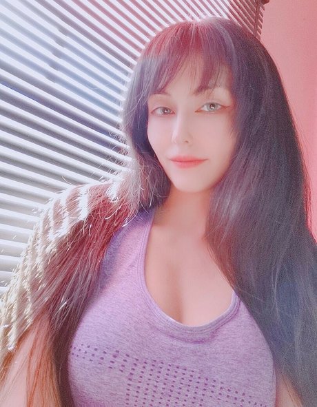 Kouryam ポルノスター ホット 画像