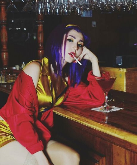 指マン 潮吹き オンリーファンズ セクシー 写真