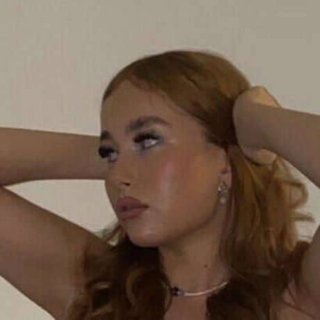 ニューハーフの乗馬オンリーファンズ ポルノグラフィック 写真