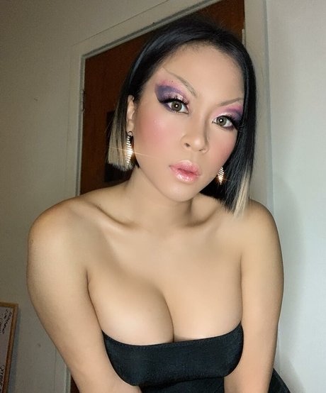 足 熟女 オンリーファンズ ヌード 写真