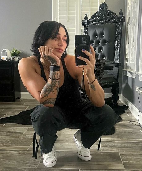 角質の女の子オンリーファンズ 美しいxxx 画像