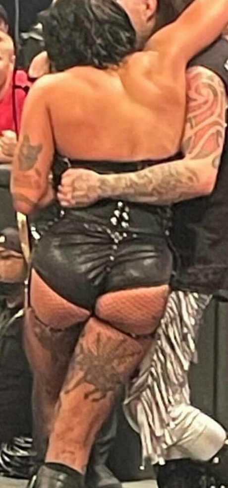 Rhea Ripley ヌードスター アーカイブ