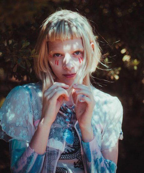 Aurora Aksnes HD女優 アーカイブ