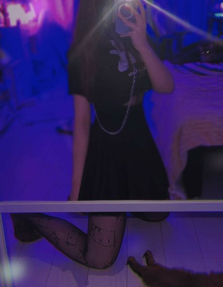 金髪の小人オンリーファンズ 美しいxxx 画像