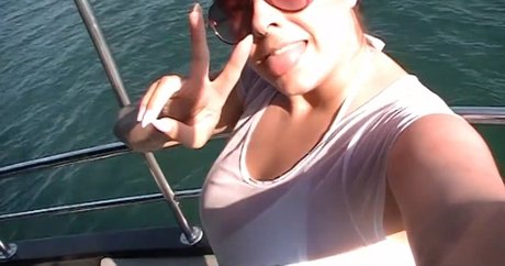 Alluux 高品質女優 写真