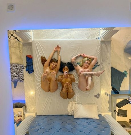 アナル乱交オンリーファンズ 無料ポルノ 写真