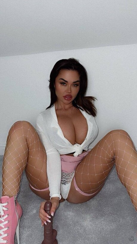 アジアの無料オンリーファンズ セクシーヌード 画像