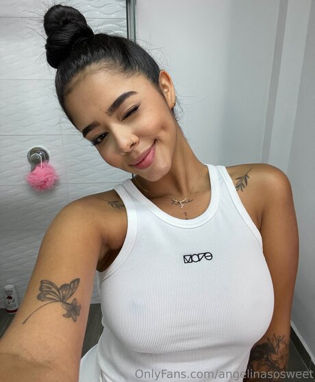 Angelinasosweet ヌードスター 画像