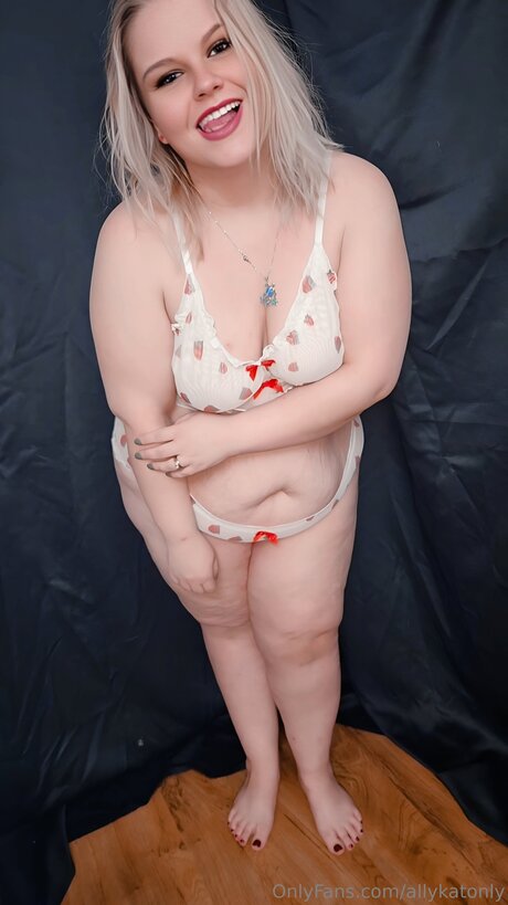 Allykatonly 完璧なポルノスター 写真