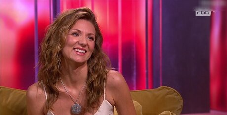 Ella Endlich 写真集