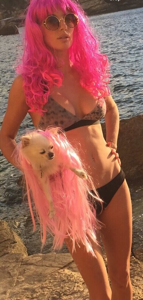 virginiechretien 無料モデル 写真