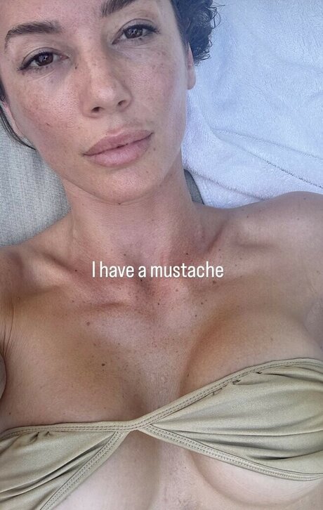 virginiechretien ヌードスター アーカイブ